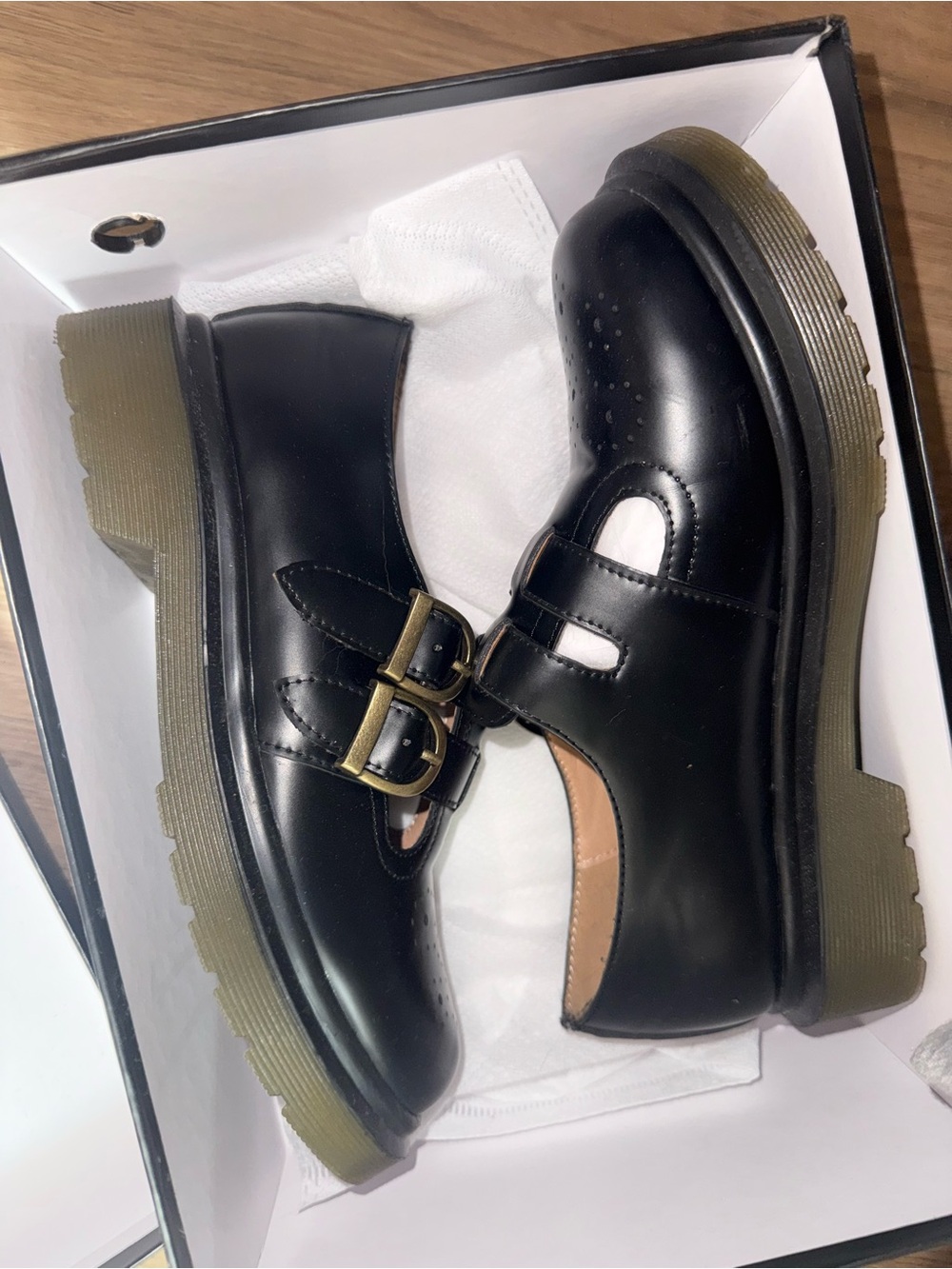 Size 6 black Mary Jane shoes